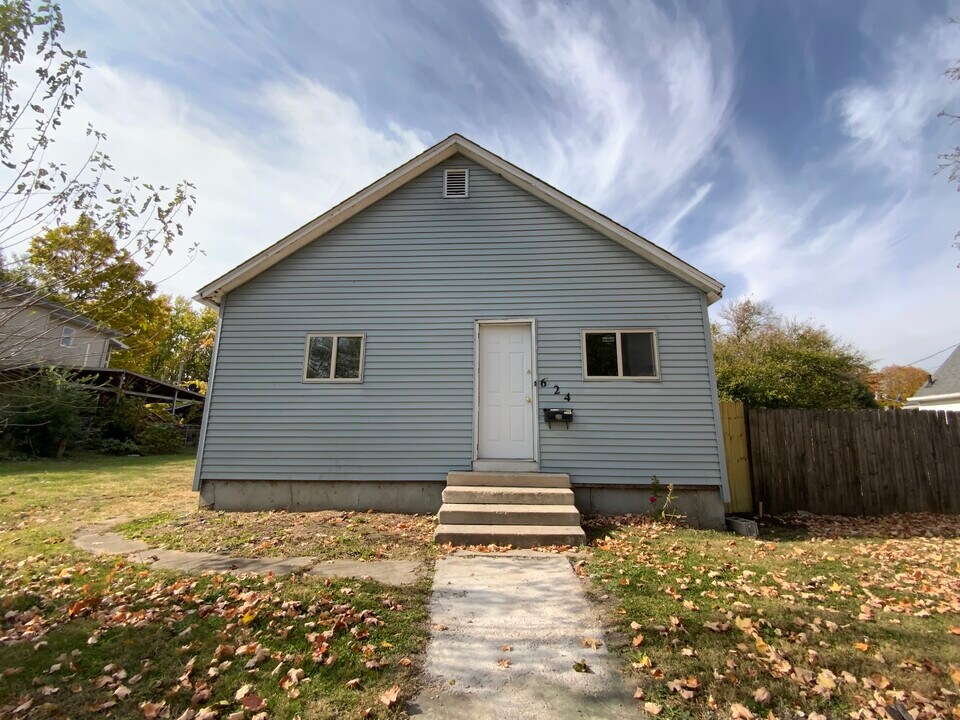 624 Grant St in Danville, IL - Building Photo