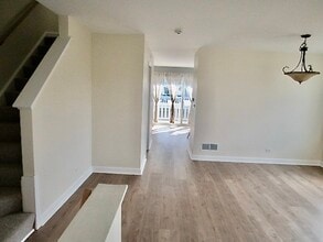 2667 Woodmere Dr in Darien, IL - Building Photo - Building Photo