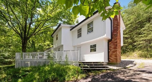 property at 5425 Budd Rd