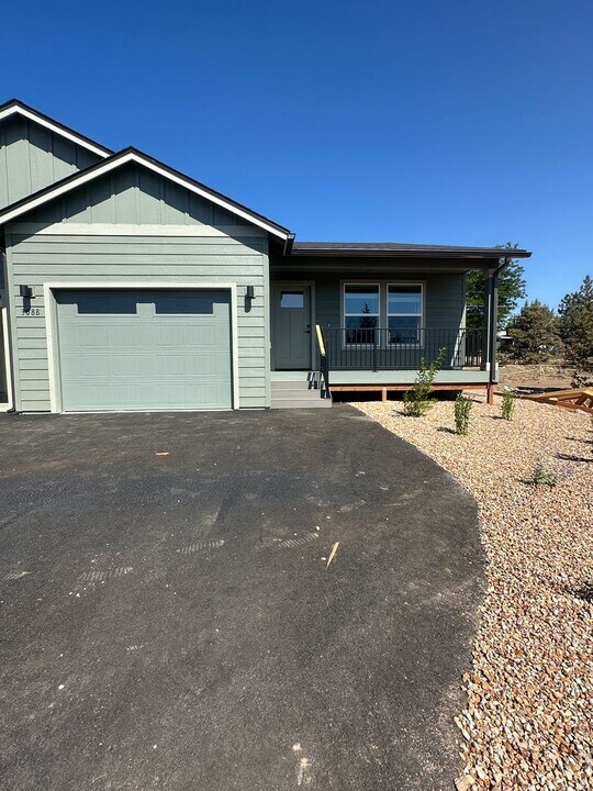 3088-3088 SW 46th St in Redmond, OR - Building Photo