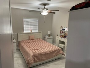 342 E 46th St in Hialeah, FL - Building Photo - Building Photo