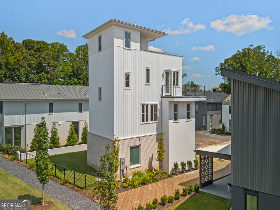 0 2nd St in Fayetteville, GA - Building Photo
