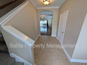 7714 Landcare Ln in Tampa, FL - Building Photo - Building Photo