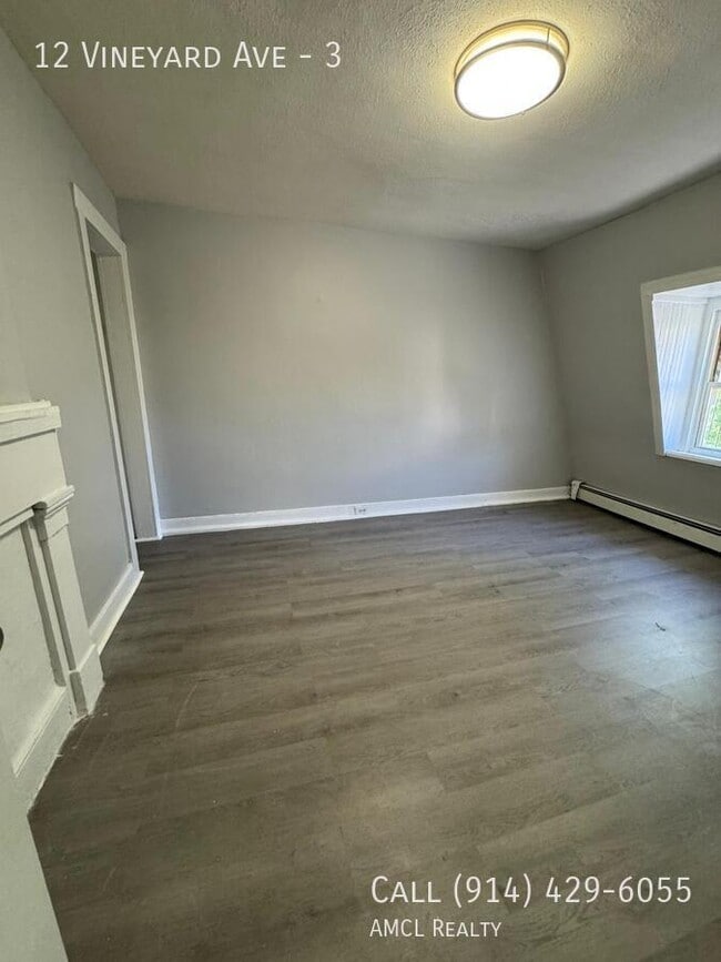 12 Vineyard Ave in Yonkers, NY - Building Photo - Building Photo