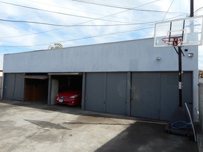 8410 S Western Ave in Los Angeles, CA - Building Photo - Building Photo