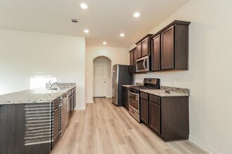 26864 Steinbeck Dr in Magnolia, TX - Foto de edificio - Building Photo