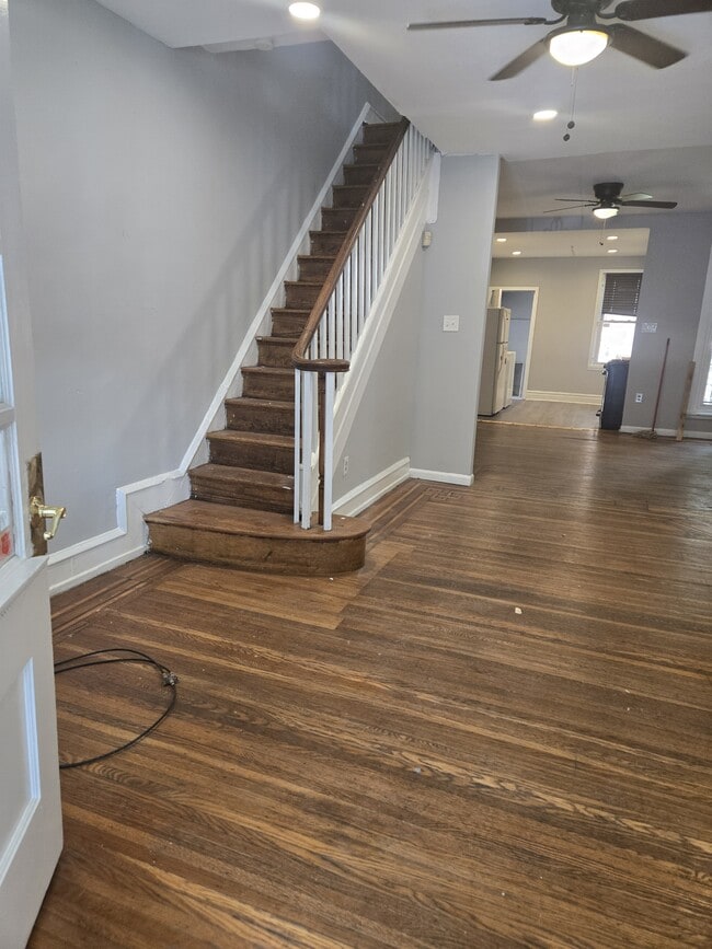 1049 S 54th St in Philadelphia, PA - Building Photo - Building Photo