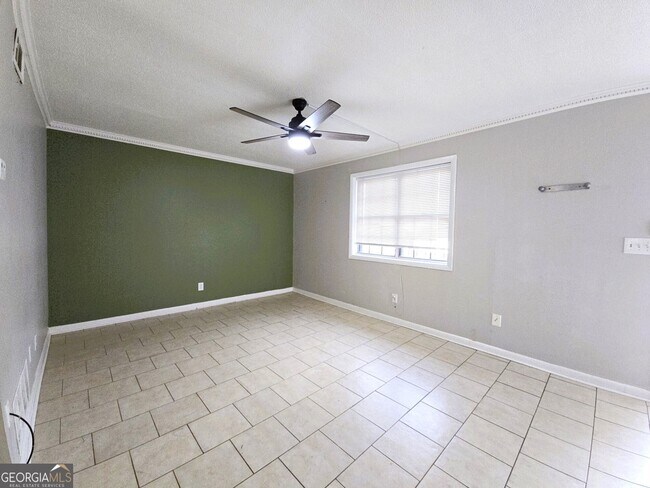 2946 N Dekalb Dr in Atlanta, GA - Building Photo - Building Photo