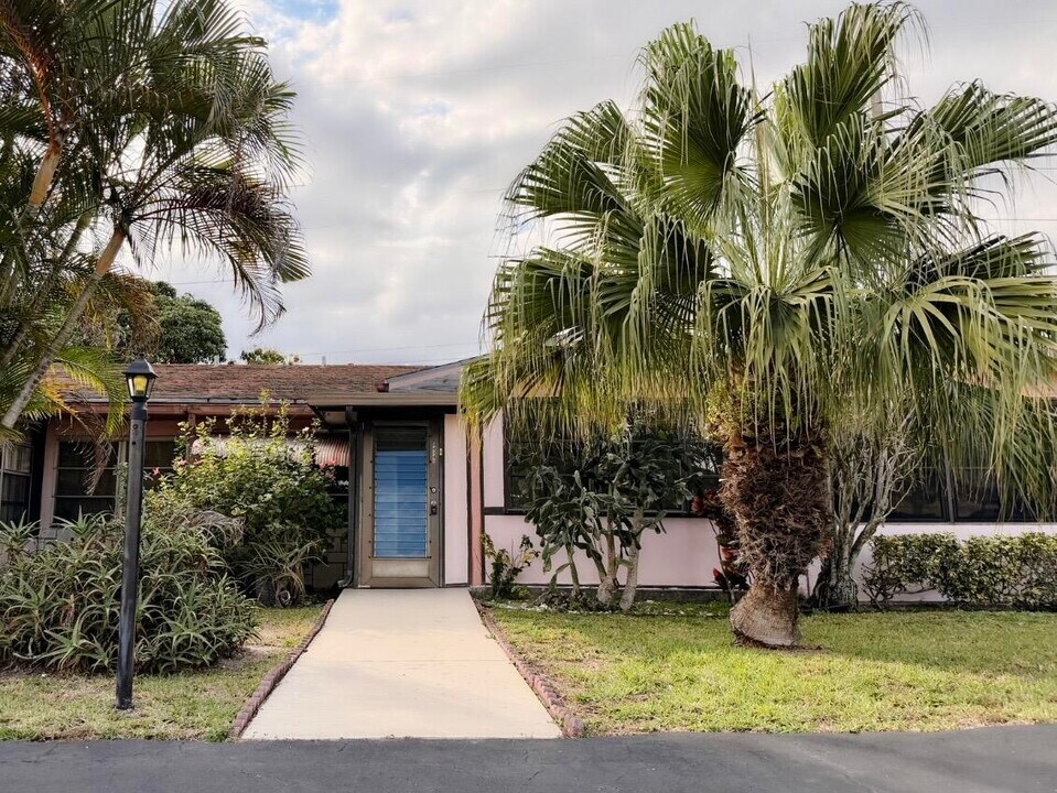 14349 Campanelli Dr in Delray Beach, FL - Building Photo