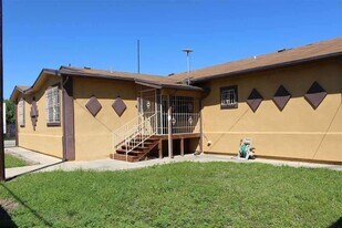 1902 Alderete Ln in Del Rio, TX - Building Photo