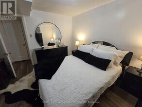 9 Shademaster Ct in Toronto, ON - Building Photo - Building Photo