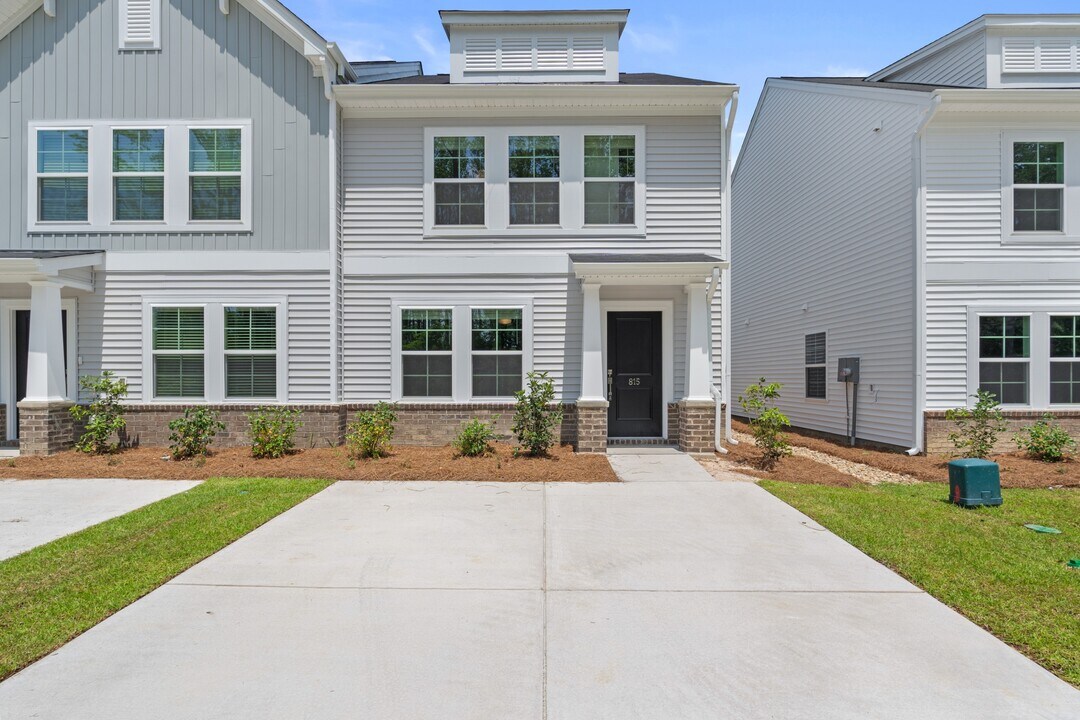 815 Coburg Ln in Lexington, SC - Building Photo