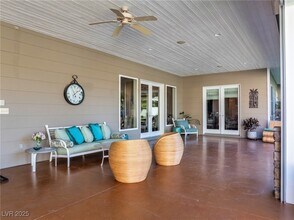 330 Rancho Cir in Las Vegas, NV - Building Photo - Building Photo