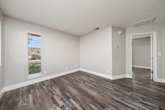 209 Tahoe Ave in Roseville, CA - Building Photo - Building Photo