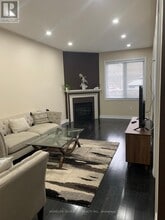 5 Almond St in Brampton, ON - Building Photo - Building Photo