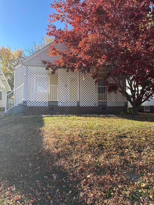 2341 S 4th St in Springfield, IL - Building Photo