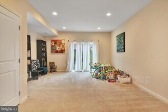 7905 Trailview Xing in Glen Burnie, MD - Building Photo - Building Photo