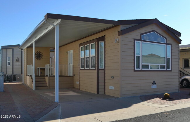 7750 E Broadway Rd in Mesa, AZ - Building Photo - Building Photo