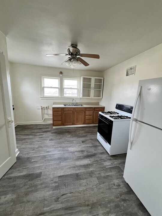 609 W Broadway St in Kokomo, IN - Building Photo