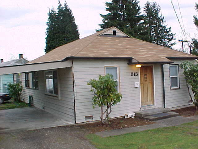 property at 913 52nd St SE