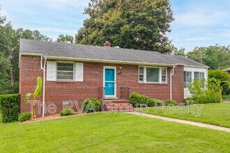 6325 Glyndon Ln in Richmond, VA - Building Photo - Building Photo