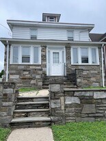 341 Wanamaker Ave in Essington, PA - Building Photo