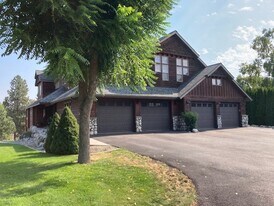 18319 E Riverway Ave in Spokane Valley, WA - Building Photo