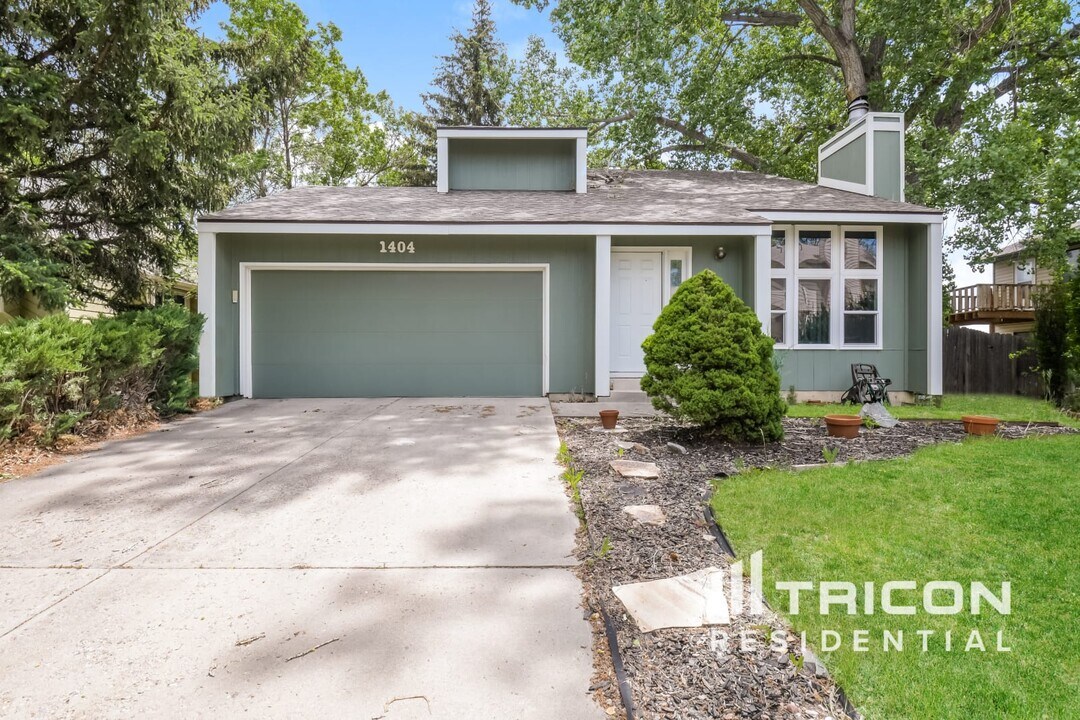1404 Gloria Ct in Loveland, CO - Building Photo