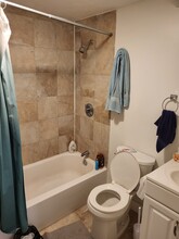 45 Hemenway St, Unit A in Boston, MA - Foto de edificio - Building Photo
