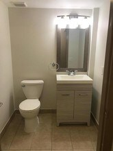 101 N Clematis St-Unit -406 in West Palm Beach, FL - Building Photo - Building Photo