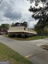 1110 W Poplar St in Griffin, GA - Building Photo - Building Photo