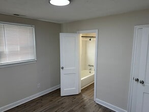 1101 Leake St in Norfolk, VA - Building Photo - Building Photo