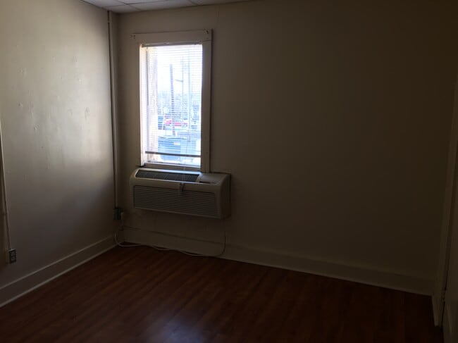 property at 126 E Broad St