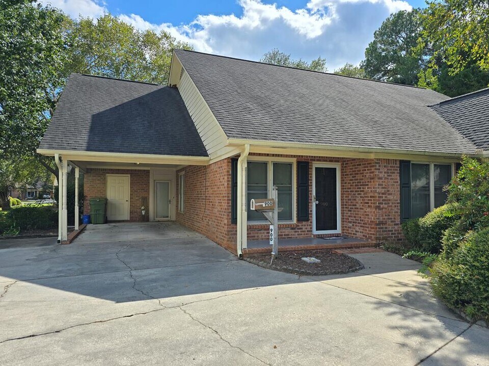 900 Arnaud St in Sumter, SC - Building Photo