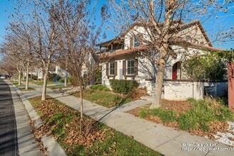 155 E Heritage Dr in Mountain House, CA - Building Photo - Building Photo