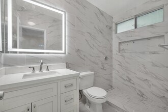 5350 S Slauson Ave in Culver City, CA - Building Photo - Building Photo