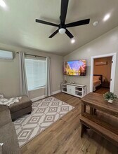 5929 E Dayton Ave in Fresno, CA - Building Photo - Building Photo