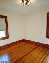180 W Stearns St in Rahway, NJ - Building Photo - Building Photo