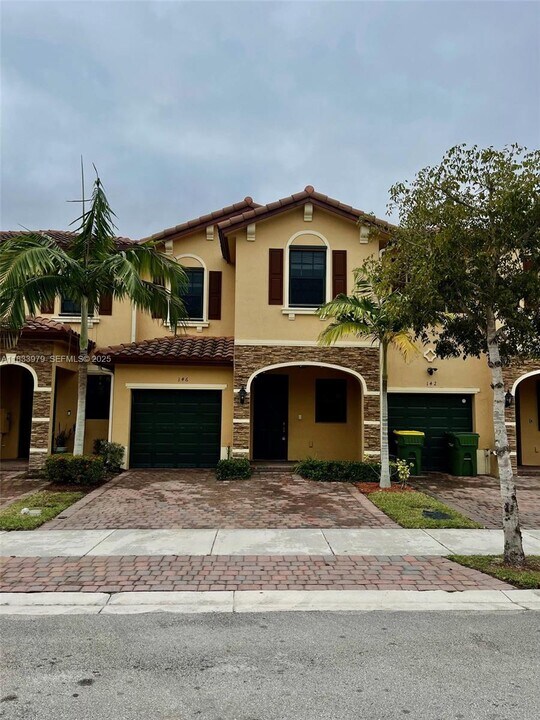 146 SE 34th Terrace in Homestead, FL - Building Photo