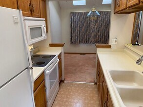 8020 Holland Ct in Arvada, CO - Building Photo - Building Photo