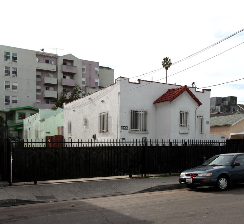 1220 W Court St in Los Angeles, CA - Building Photo