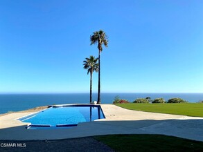 31505 Pacific Coast Hwy in Malibu, CA - Building Photo - Building Photo