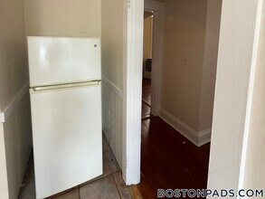 520 Cambridge St, Unit 4A in Boston, MA - Foto de edificio - Building Photo