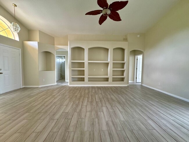 15401 Bay Vista Dr in Clermont, FL - Building Photo - Building Photo