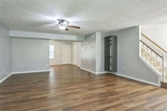6047 Red Wolf Pl in Waldorf, MD - Foto de edificio - Building Photo