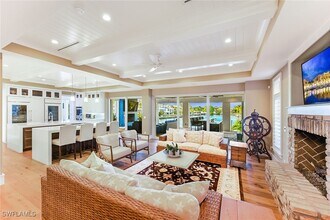 481 21st Ave S in Naples, FL - Building Photo - Building Photo