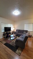 2127 S Leadville Ave, Unit #3 Downstairs Bedroom in Boise, ID - Building Photo