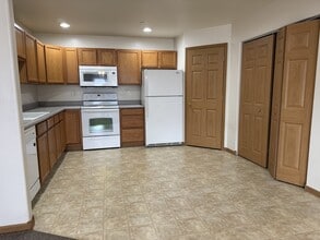 111 N Shore Dr in Belgrade, MT - Building Photo - Building Photo