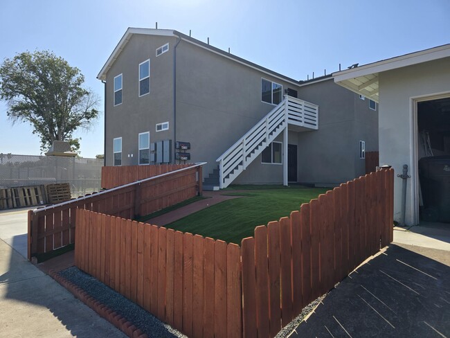 property at 4724 Hidalgo Ave
