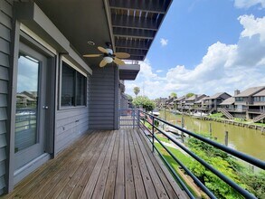 18309 Sandy Cove Dr in Houston, TX - Building Photo - Building Photo